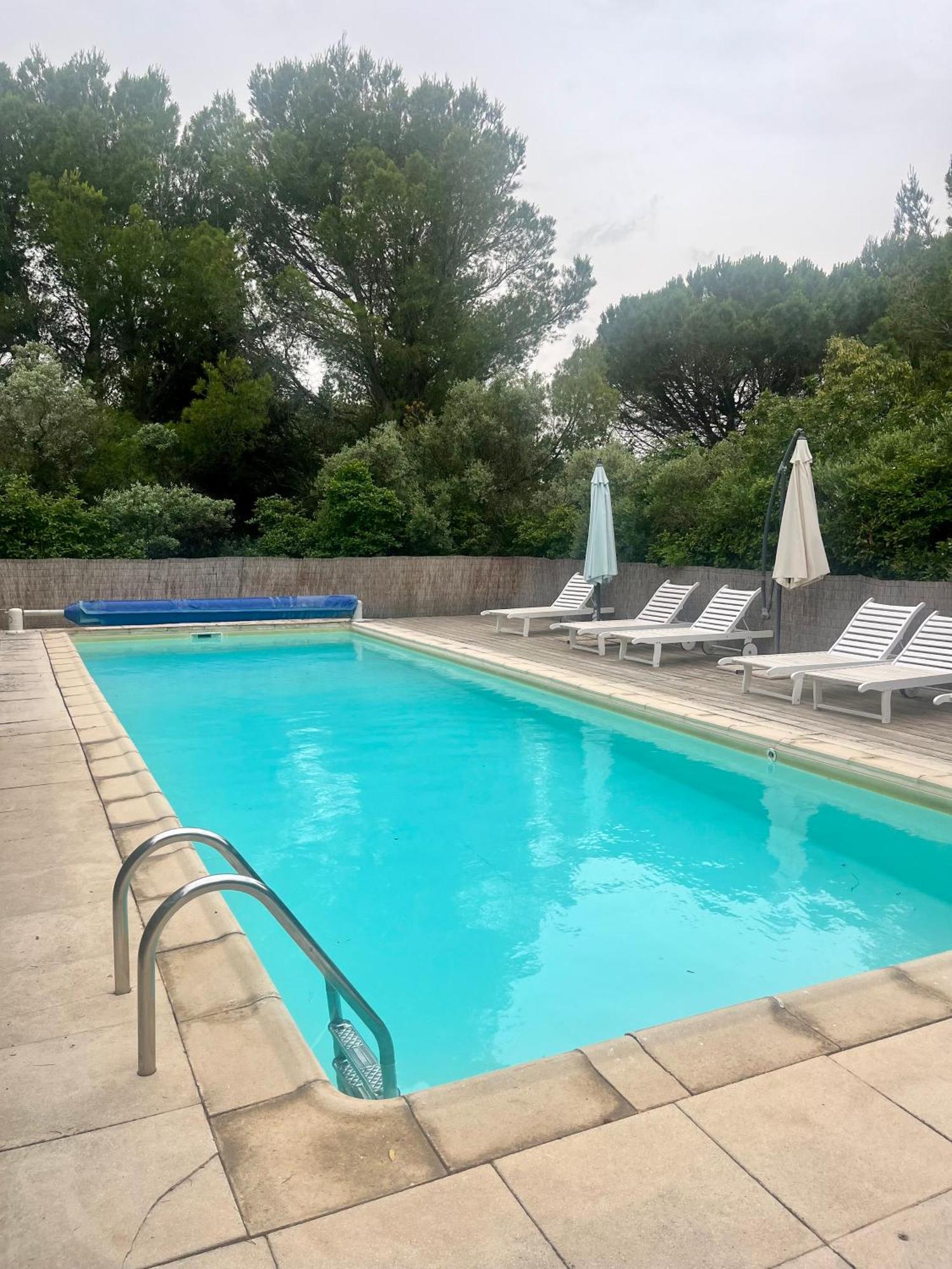 아흘르 Les Calades - Piscine, Parc, Parking 빌라 외부 사진